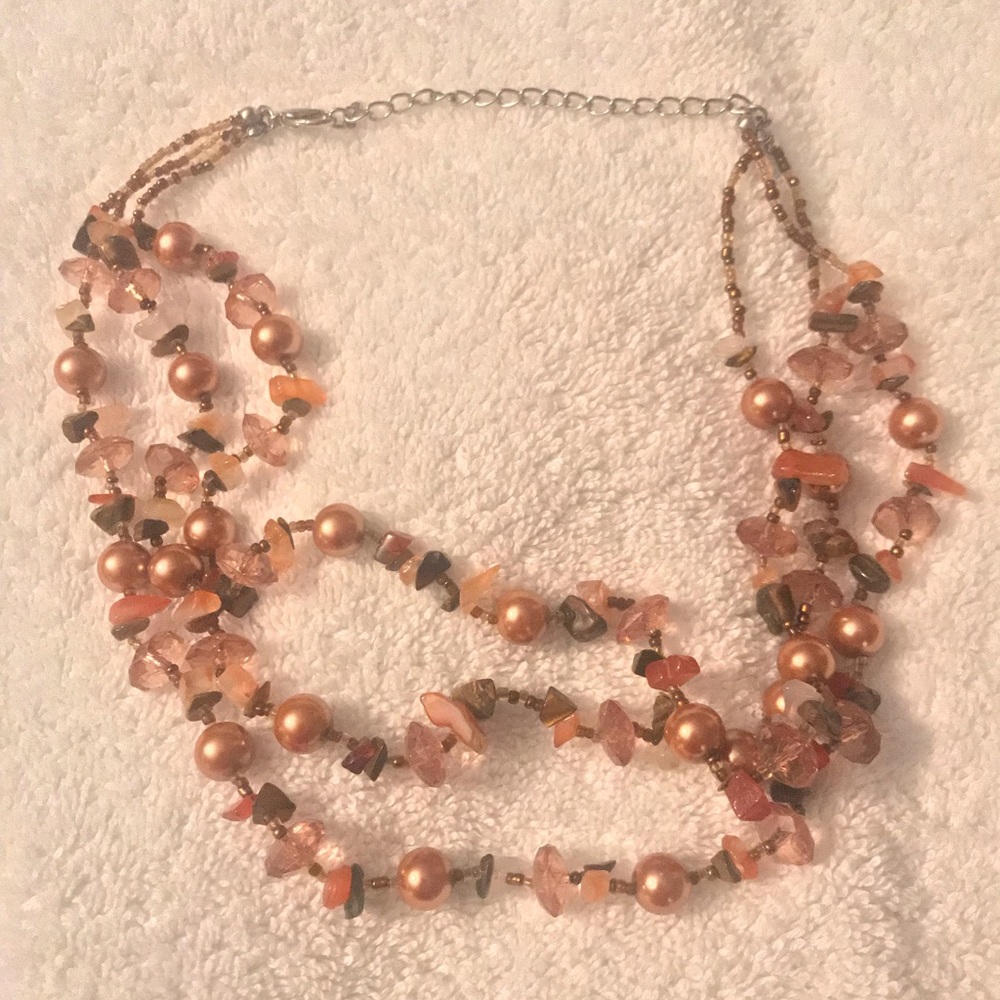 Brown tones pearl/bead necklace.  Aprox 12 inches